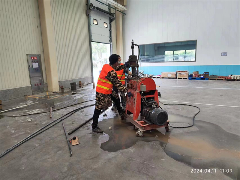 额济纳厂房地面下沉塌陷注浆加固施工